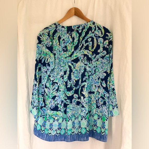 Lilly Pulitzer Marilina Tunic- Scuba Doo High Tide Navy, Size Medium - Picture 2 of 7